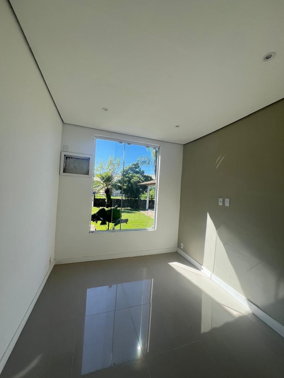 Casa para alugar com 2 quartos, 1 suíte, 3 vagas e 130m² no Vargem Grande, Rio de Janeiro (RJ) — foto 8 de 17
