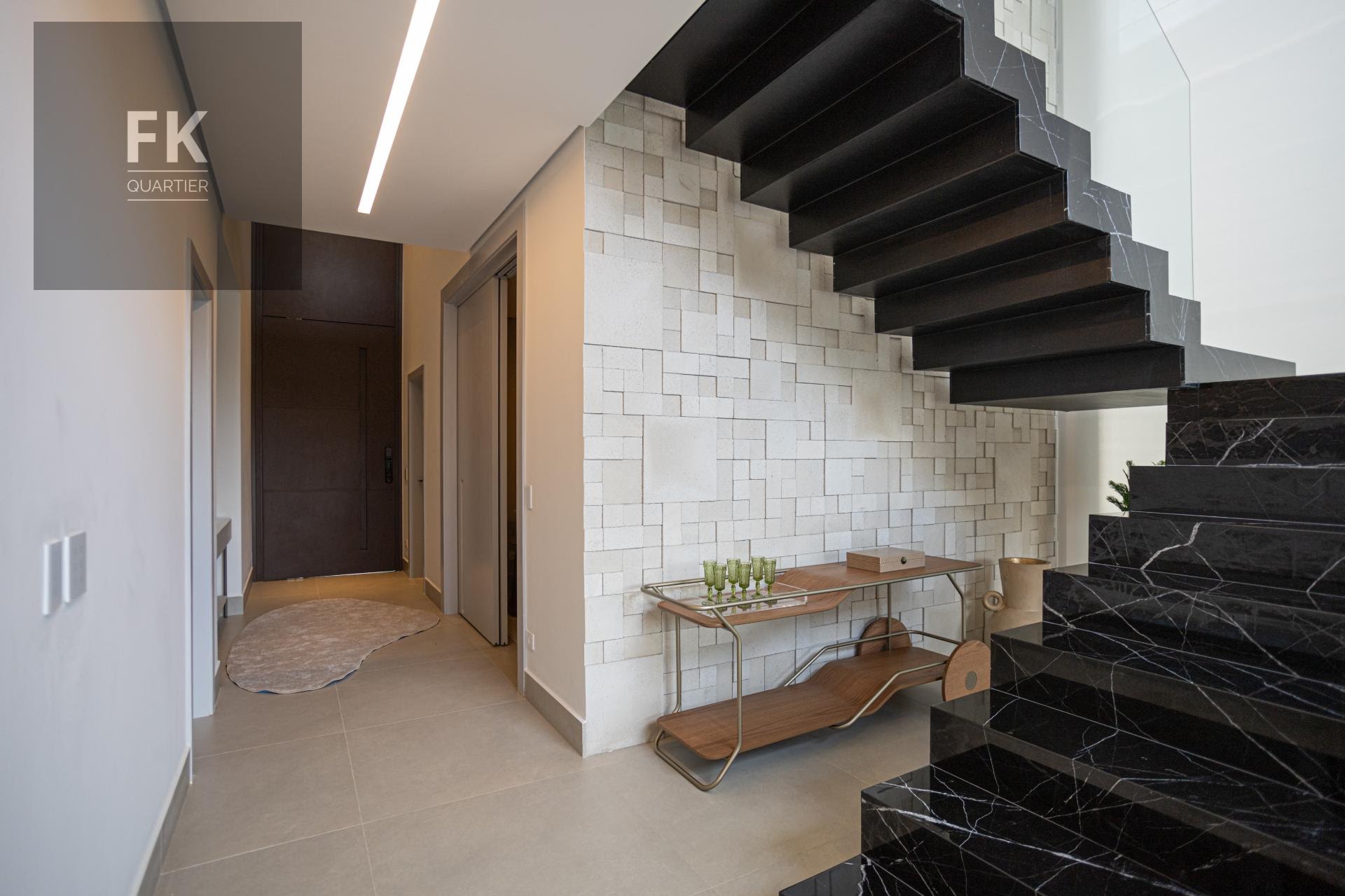 Casa à venda com 4 quartos, 4 suítes, 5 vagas e 390m² no Residencial Burle Marx, Santana de Parnaíba (SP) — foto 3 de 30