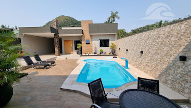 Casa Ampla: Piscina e Gourmet em região de moradores