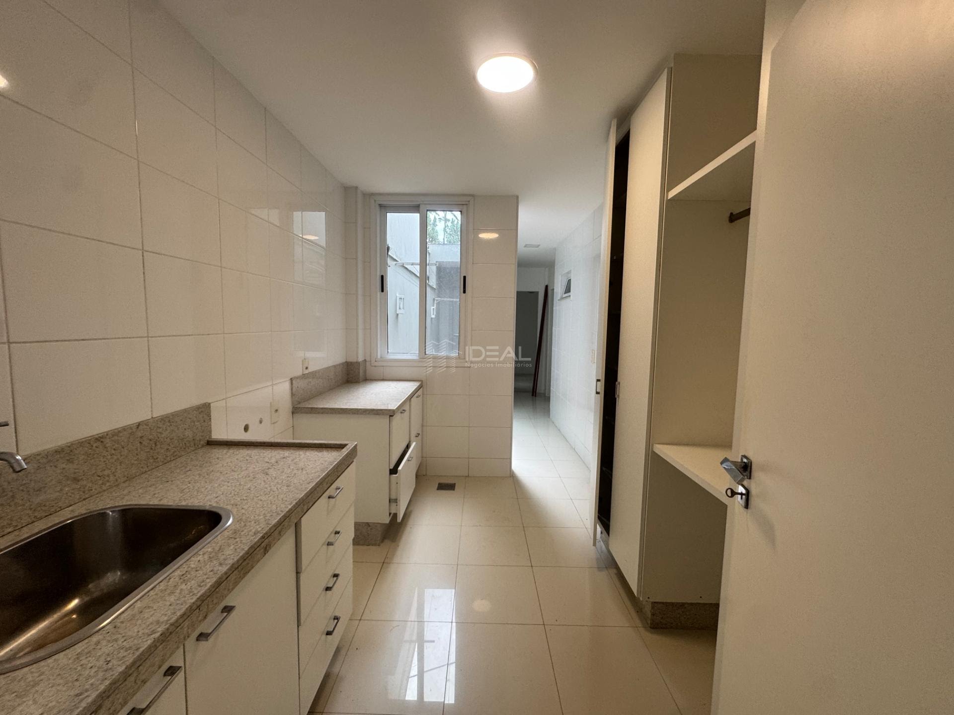Casa à venda com 3 quartos, 3 suítes, 4 vagas e 423m² no Parque Santo Amaro, Campos dos Goytacazes (RJ) — foto 18 de 30