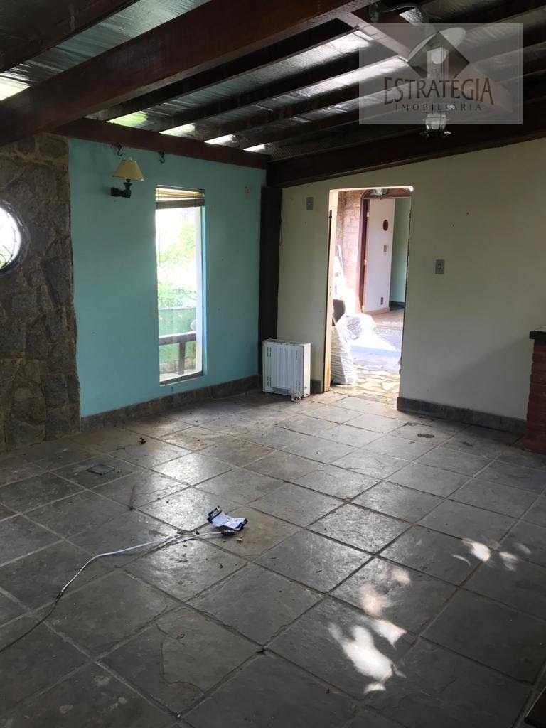 Casa à venda com 4 quartos, 1 suíte, 2 vagas e 230m² no Mosela, Petrópolis (RJ) — foto 7 de 12