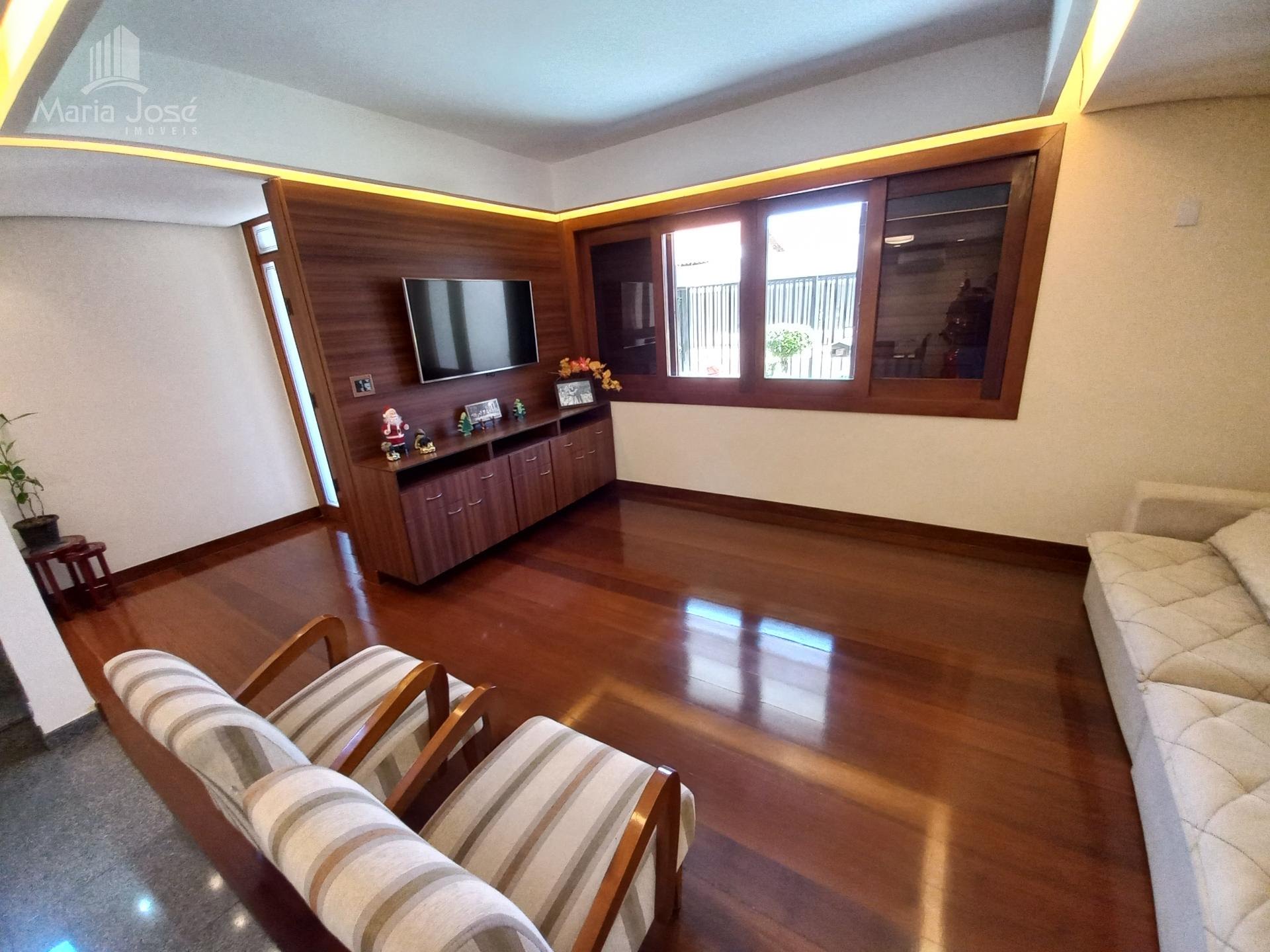 Casa à venda com 4 quartos, 2 suítes, 4 vagas e 360m² no Jardim Arizona, Sete Lagoas (MG) — foto 10 de 30