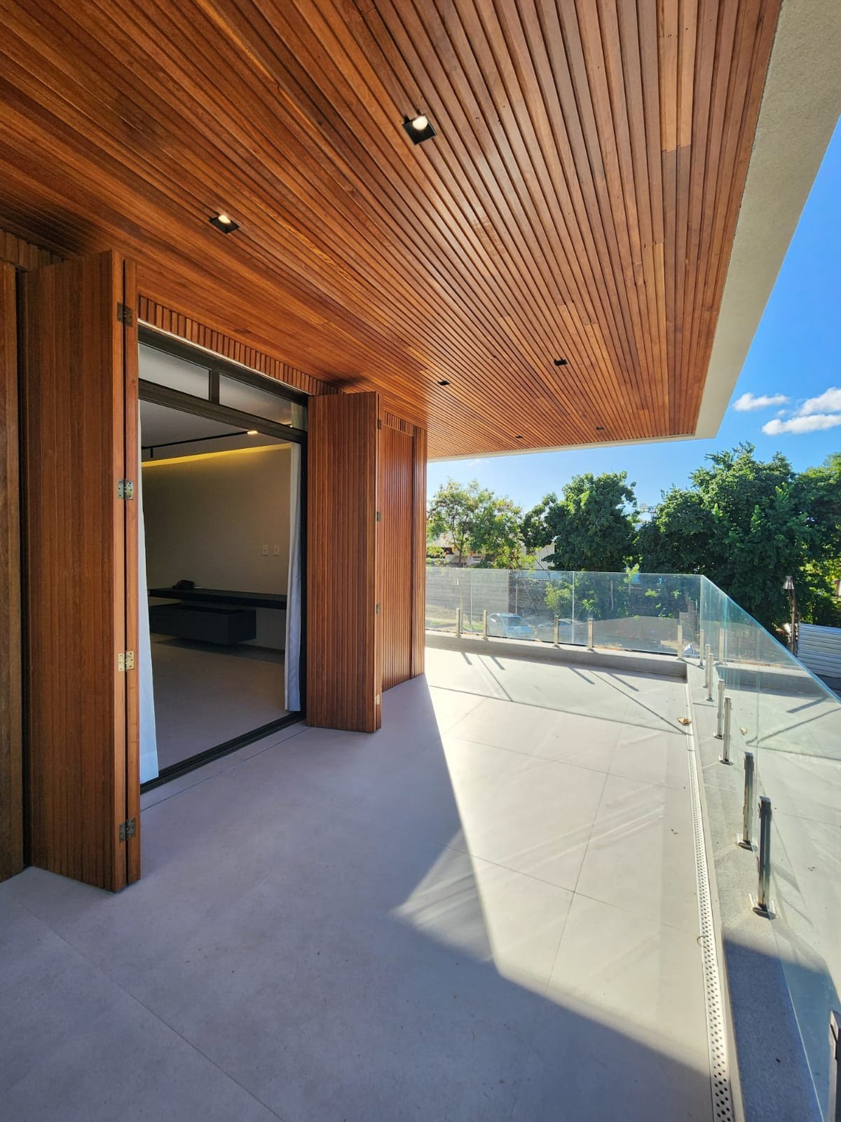 Casa à venda com 6 quartos, 6 suítes, 4 vagas e 504m² no Guarajuba, Camaçari (BA) — foto 28 de 30
