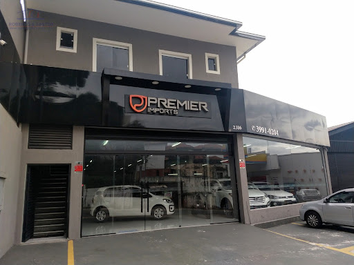 Vista da frente do prédio