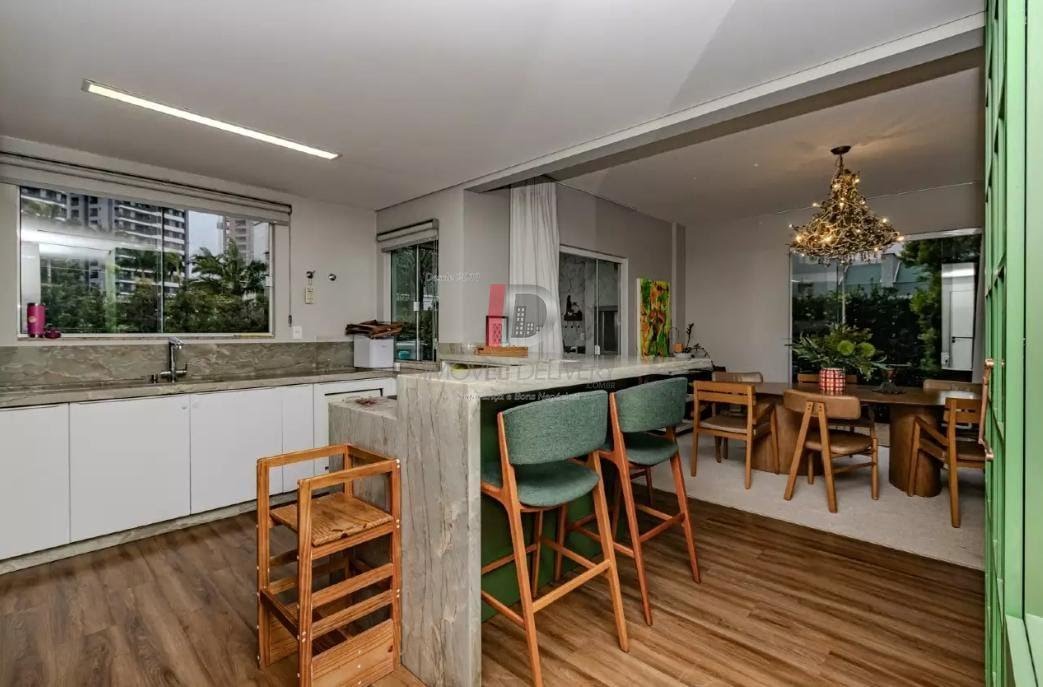 Casa, 3 quartos, 275 m² - Foto 9