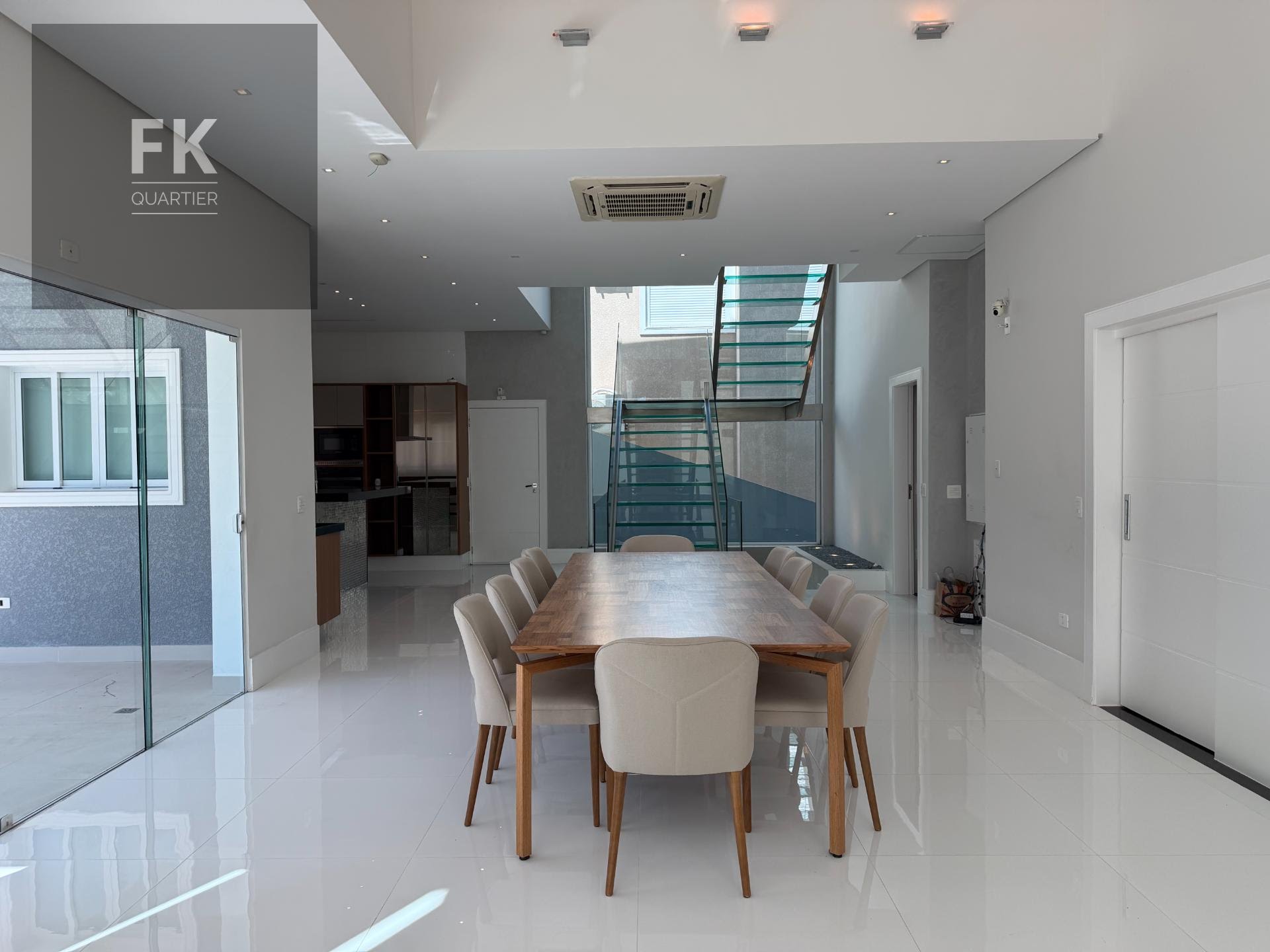 Casa à venda com 4 quartos, 4 suítes, 4 vagas e 480m² no Cidade Tamboré, Santana de Parnaíba (SP) — foto 3 de 30