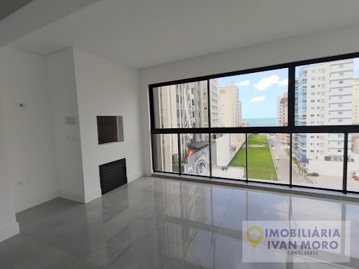 Apartamento  à venda em Meia Praia  -  Itapema, SC.