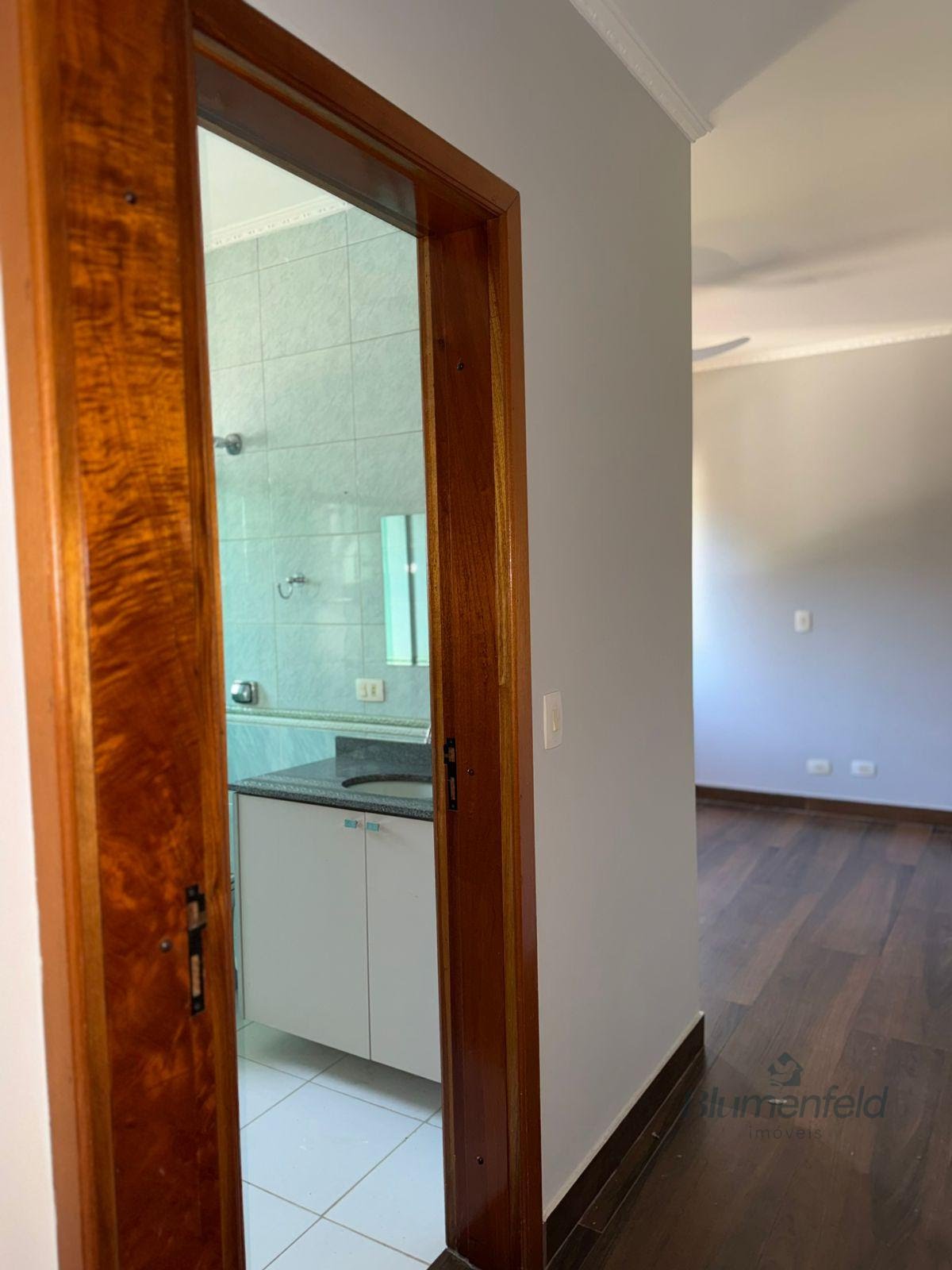 Casa para alugar com 4 quartos, 3 suítes, 2 vagas e 350m² no Arujá Country Club, Arujá (SP) — foto 11 de 30