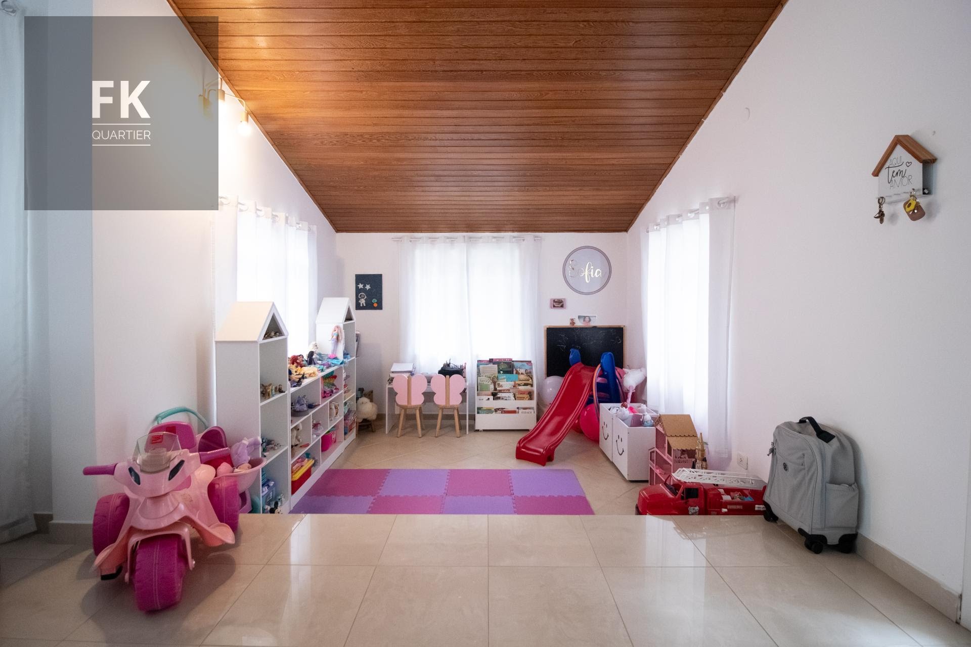 Casa à venda com 4 quartos, 4 suítes, 4 vagas e 365m² no Residencial Morada dos Pássaros-aldeia da Serra, Barueri (SP) — foto 7 de 26