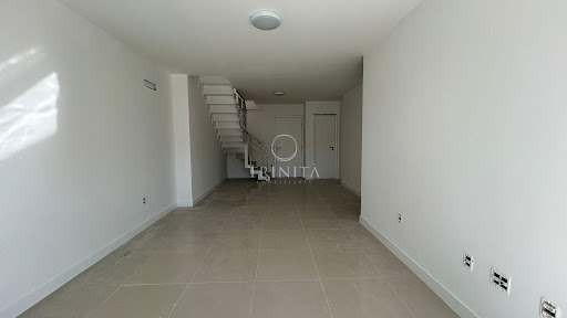 sala-trinitaimobiliaria-elos-ilhapura
