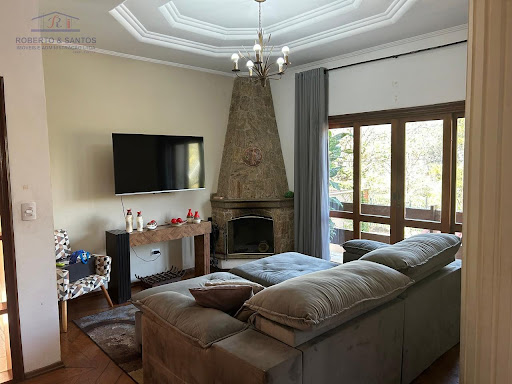 Sala de visita com lareira