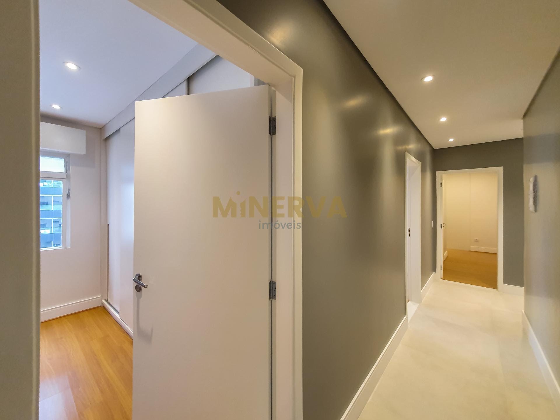 Apartamento à venda com 3 quartos, 2 suítes, 2 vagas e 243m² no Jardim Paulista, São Paulo (SP) — foto 20 de 28