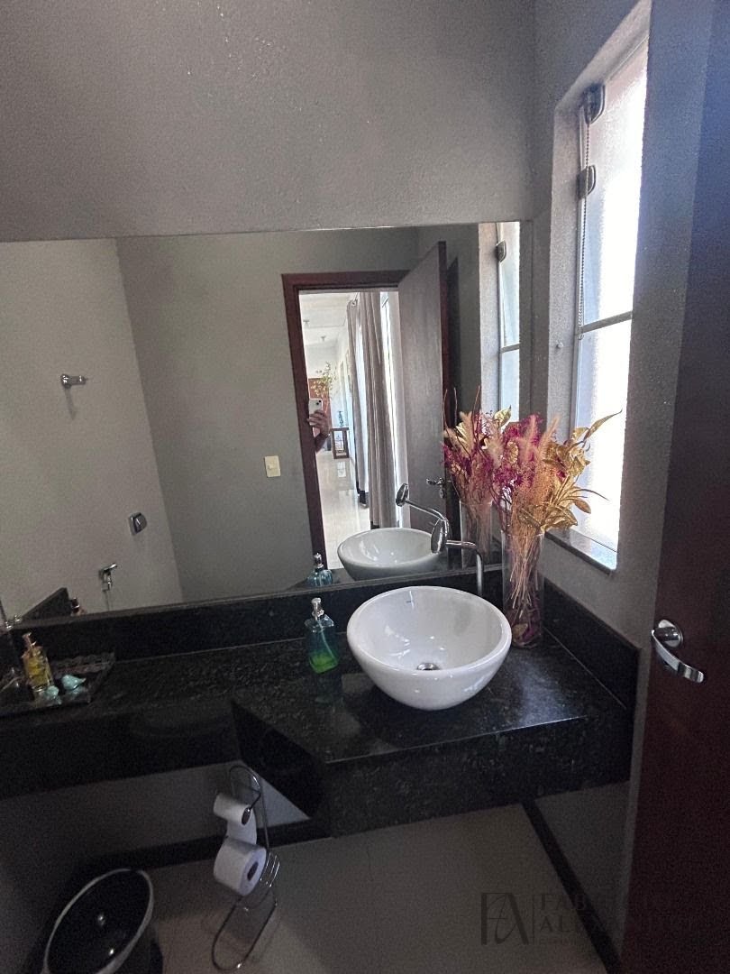 Casa à venda com 4 quartos, 4 suítes, 4 vagas e 300m² no Figueira I, São José do Rio Preto (SP) — foto 4 de 20