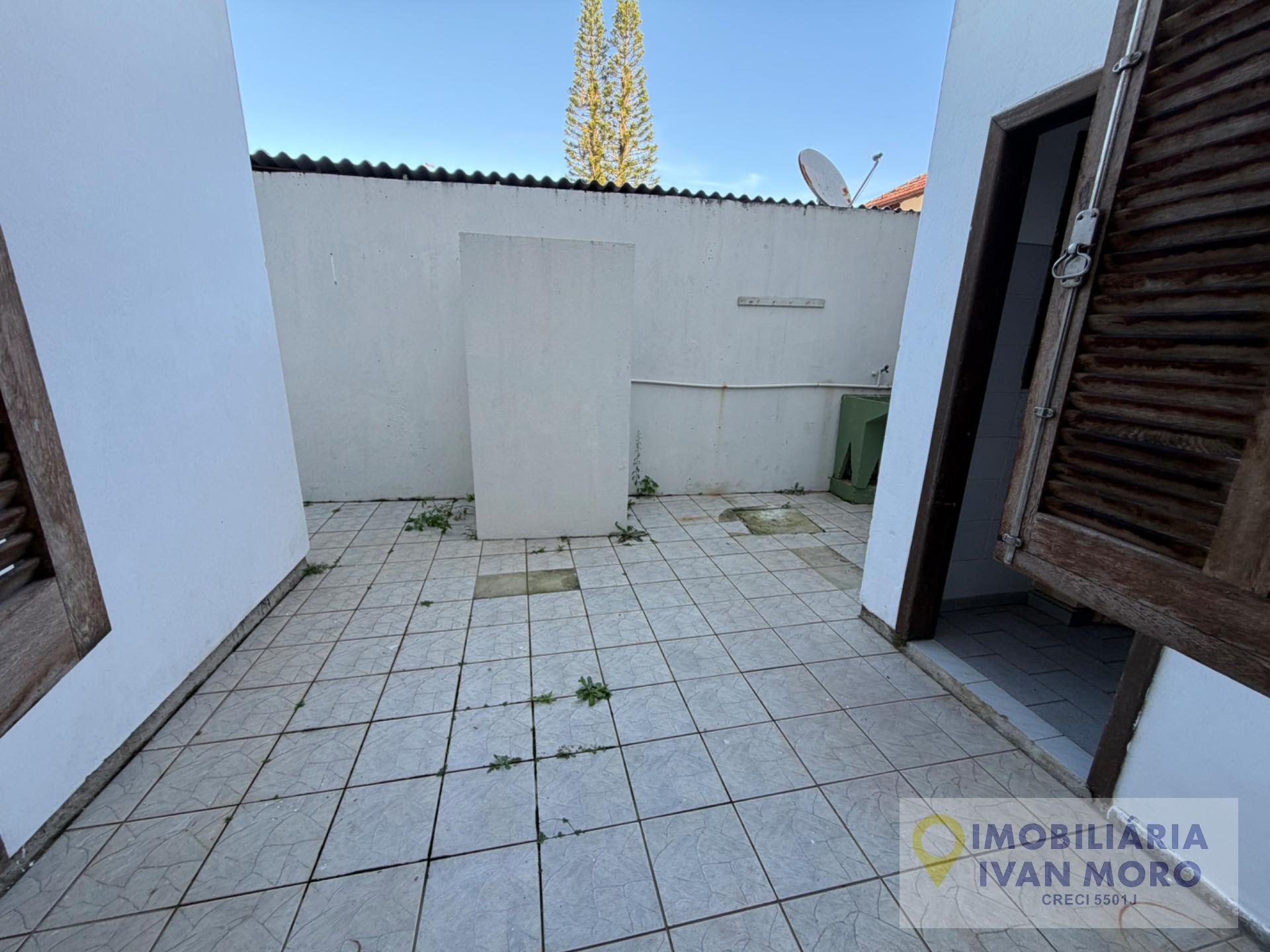 Casa à venda com 4 quartos, 2 suítes, 2 vagas e 180m² no Daniela, Florianópolis (SC) — foto 23 de 27