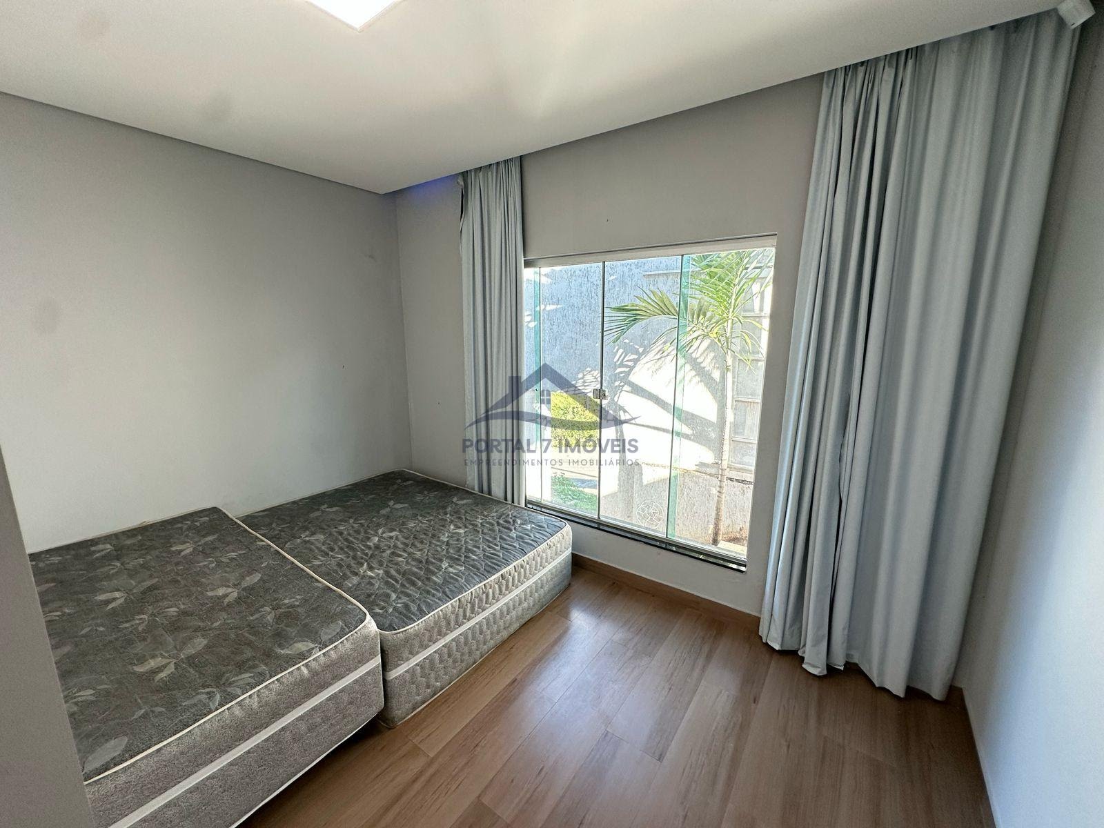 Casa à venda com 4 quartos, 1 suíte, 3 vagas e 300m² no Colorado, Sete Lagoas (MG) — foto 4 de 17