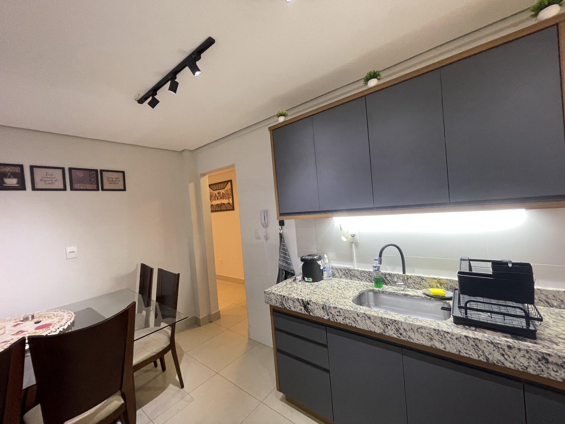 Apartamento à venda com 2 quartos, 1 banheiro, 1 vaga e 60m² no Cidade Nova, Paracatu (MG) — foto 3 de 11