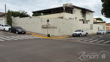Casa à venda no Centro de Adamantina SP