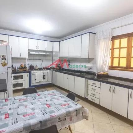 Casa à venda com 3 quartos, 2 banheiros, 2 vagas e 200m² no Nova Petrópolis, São Bernardo do Campo (SP) — foto 7 de 30