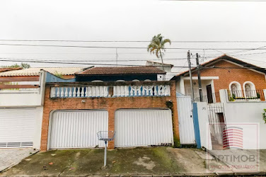 Casa à venda no Super Quadra Morumbi, 4 dorms, 176m²