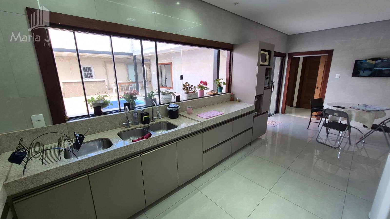 Casa à venda com 3 quartos, 2 suítes, 3 vagas e 221m² no Boa Vista, Sete Lagoas (MG) — foto 19 de 30