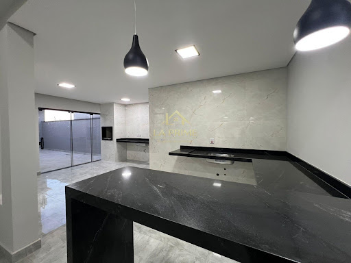 Casa à venda no Condomínio Villagio Wanel – Sorocaba/SP 136m² de área construída, 03 dormitórios, sendo 01 suíte e 04 vagas de garagem.