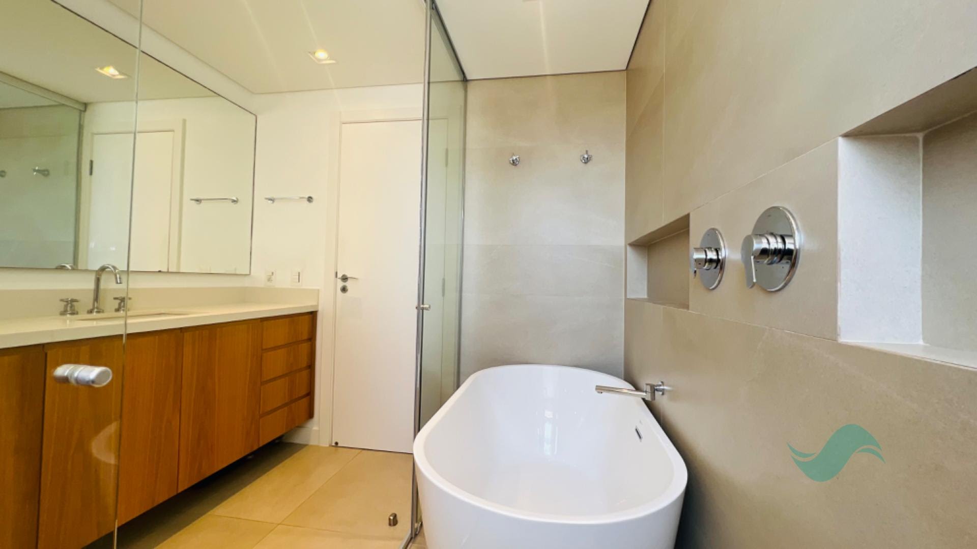 Cobertura à venda com 4 quartos, 4 suítes, 3 vagas e 272m² no Jurere Leste, Florianópolis (SC) — foto 13 de 26