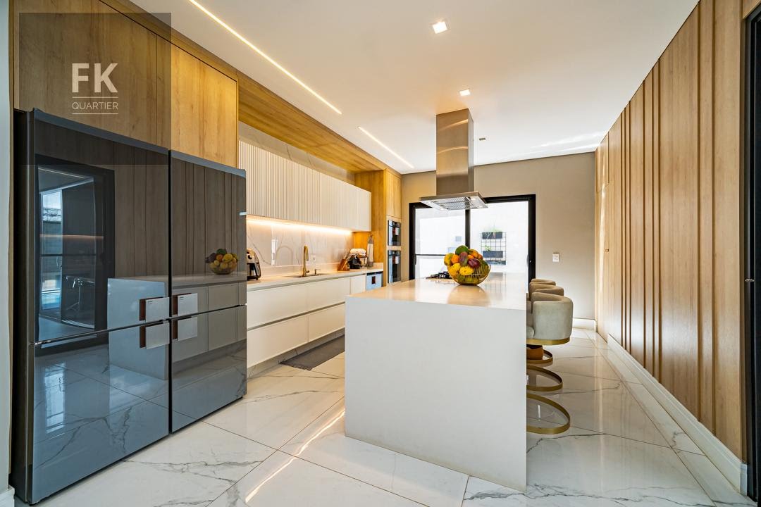 Casa à venda com 5 quartos, 5 suítes, 4 vagas e 370m² no Cidade Tamboré, Santana de Parnaíba (SP) — foto 13 de 30