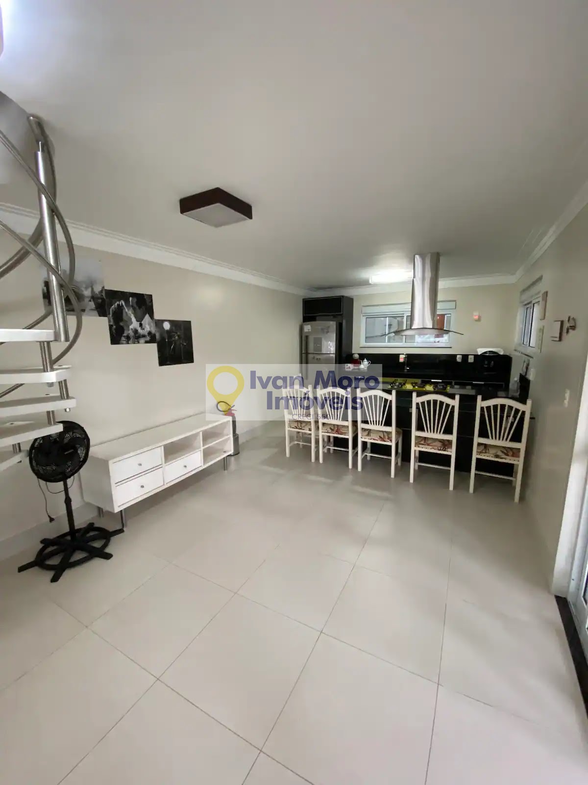 Casa para alugar com 4 quartos, 3 suítes, 3 vagas e 350m² no Daniela, Florianópolis (SC) — foto 11 de 30