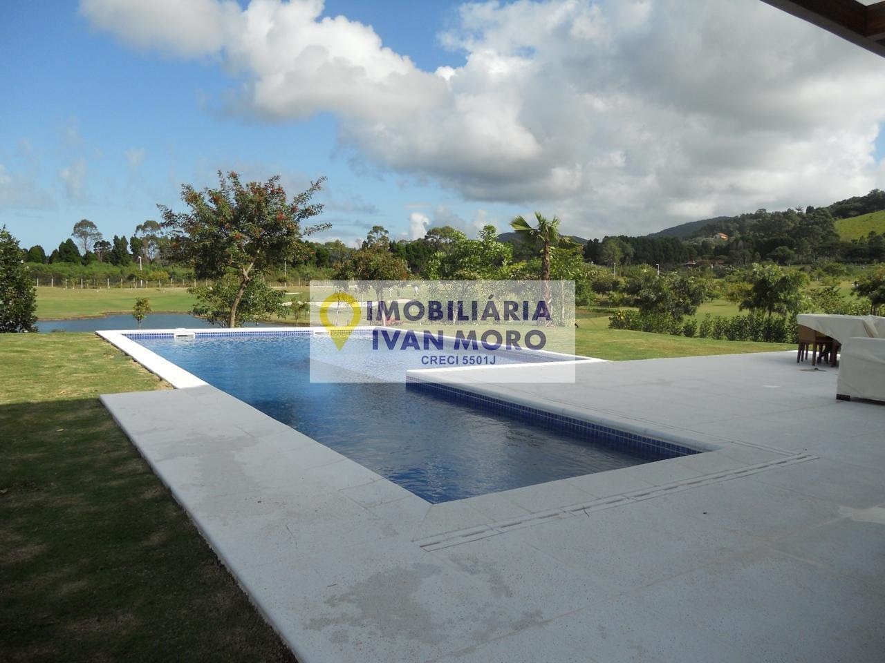 Casa à venda com 5 quartos, 5 suítes, 3 vagas e 460m² no Ingleses do Rio Vermelho, Florianópolis (SC) — foto 6 de 10