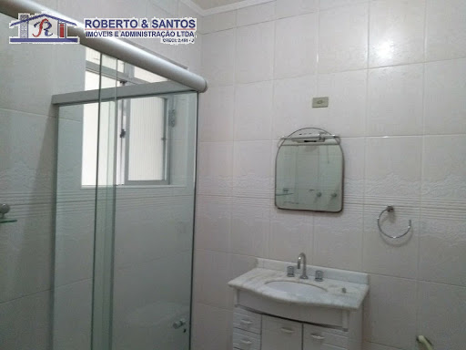 Banheiro superior 02