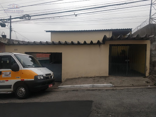 Vista da frente da casa