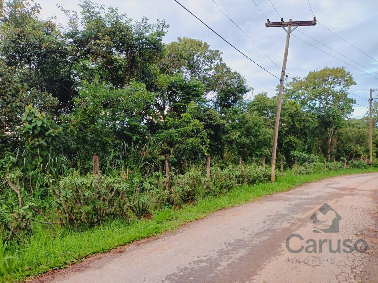 Terreno à venda com 1040m² de terreno no ., Arujá (SP) — foto 2 de 9