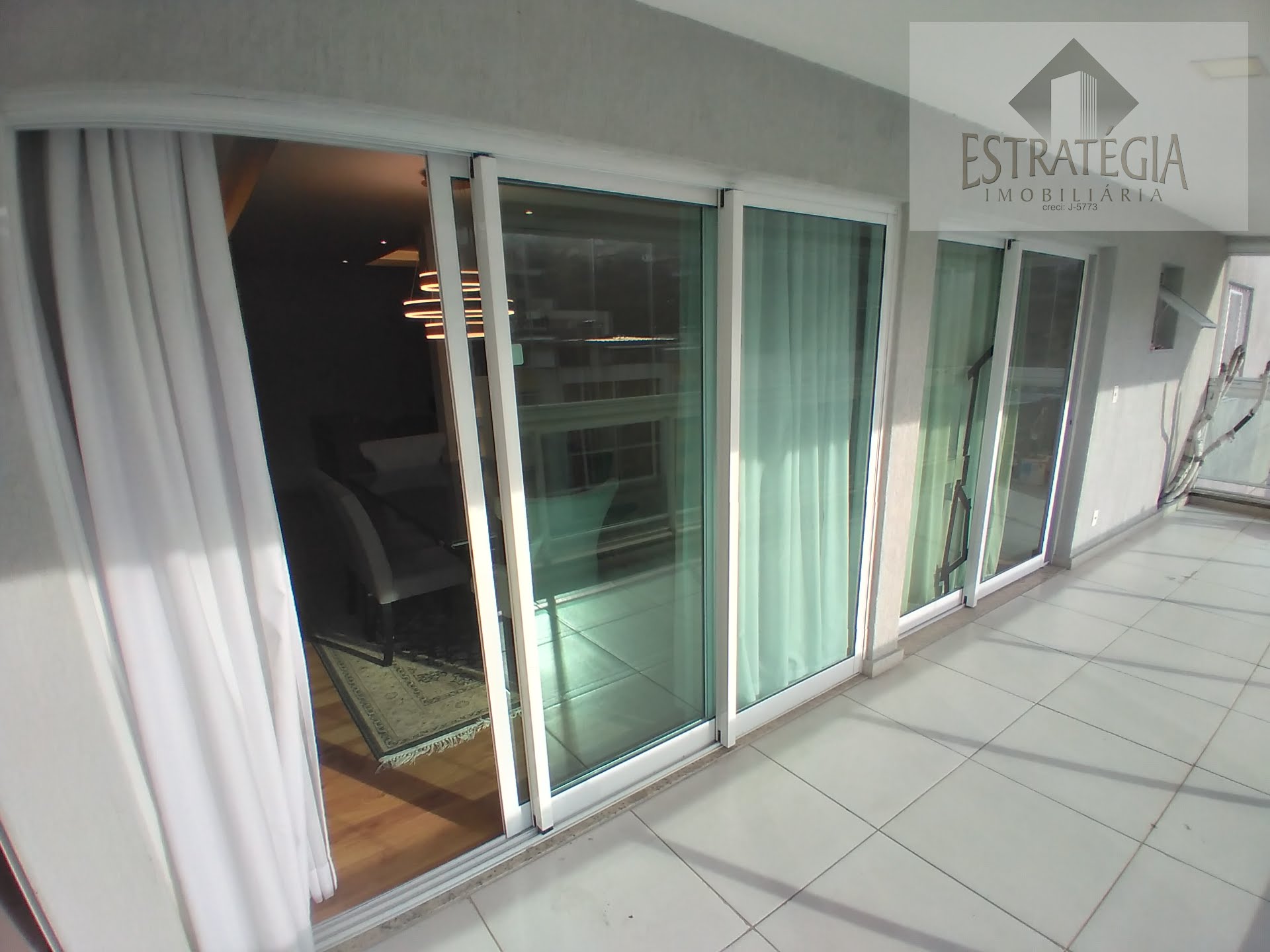 Apartamento à venda com 3 quartos, 1 suíte, 2 vagas e 120m² no Coronel Veiga, Petrópolis (RJ) — foto 16 de 27