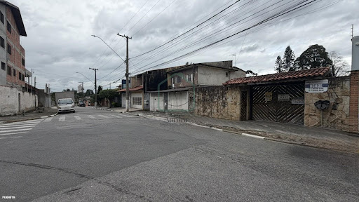 Terreno para Venda em Poá / SP no bairro Jardim Medina 