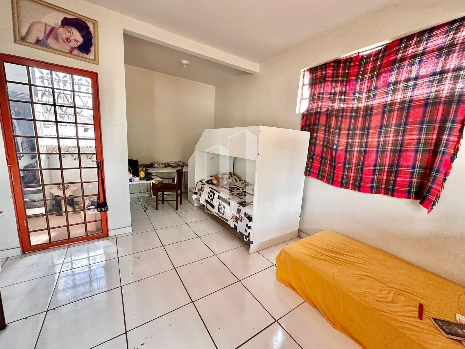 Casa à venda com 3 quartos, 2 suítes, 6 vagas e 273m² no Residencial Guarema, Goiânia (GO) — foto 13 de 23