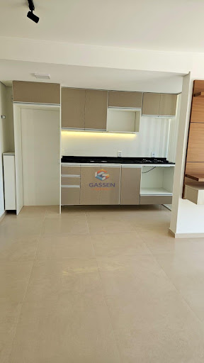 Cozinha com churrasqueira de Residencial Lorenzo