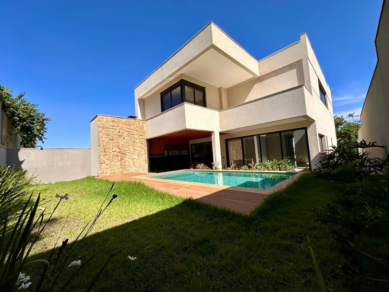 Casa à venda com 3 quartos, 3 suítes, 4 vagas e 364m² no Alphaville, Ribeirão Preto (SP) — foto 2 de 23