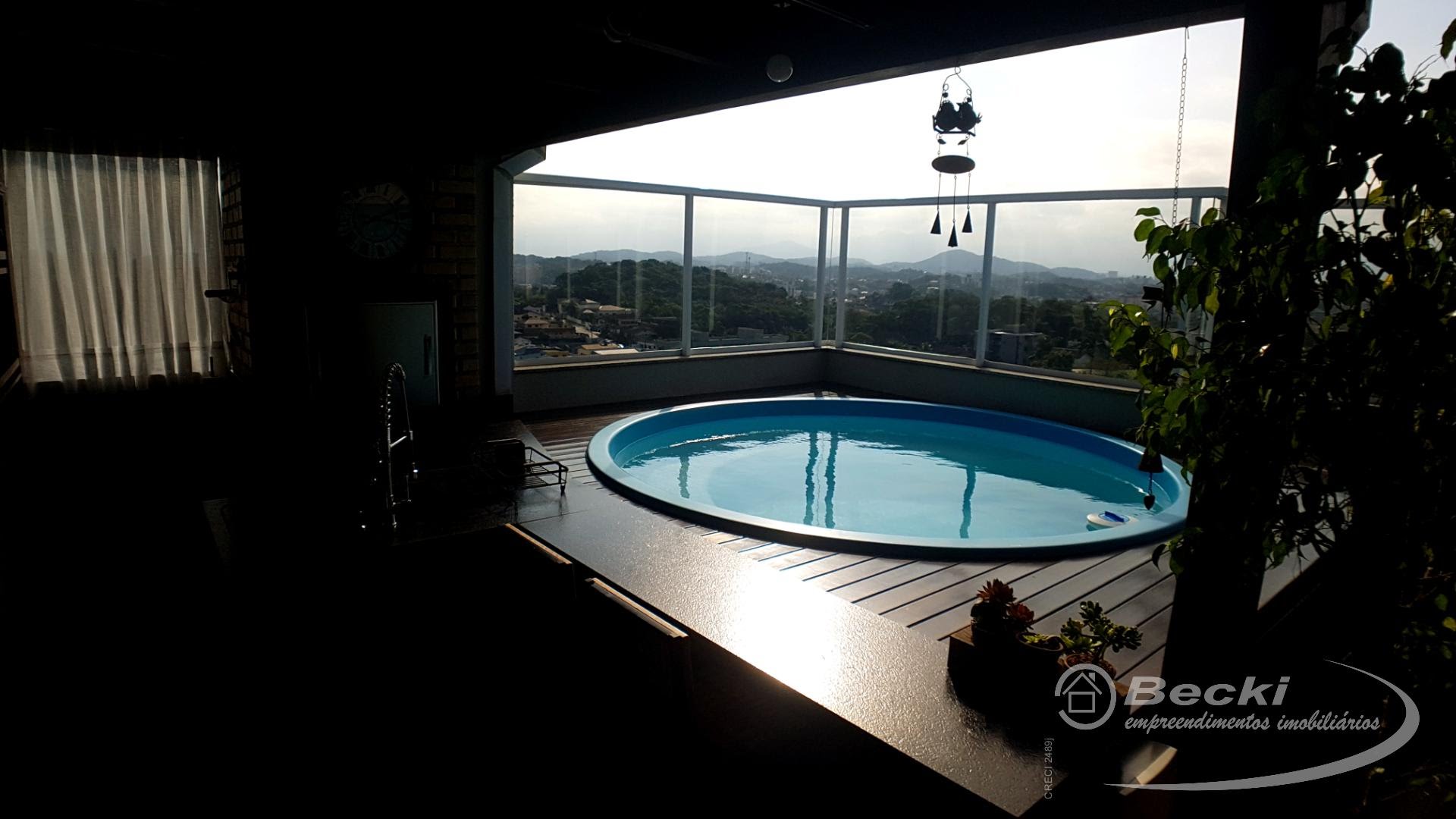 Apartamento à venda com 3 quartos, 1 suíte, 2 vagas e 133m² no Petrópolis, Joinville (SC) — foto 9 de 25