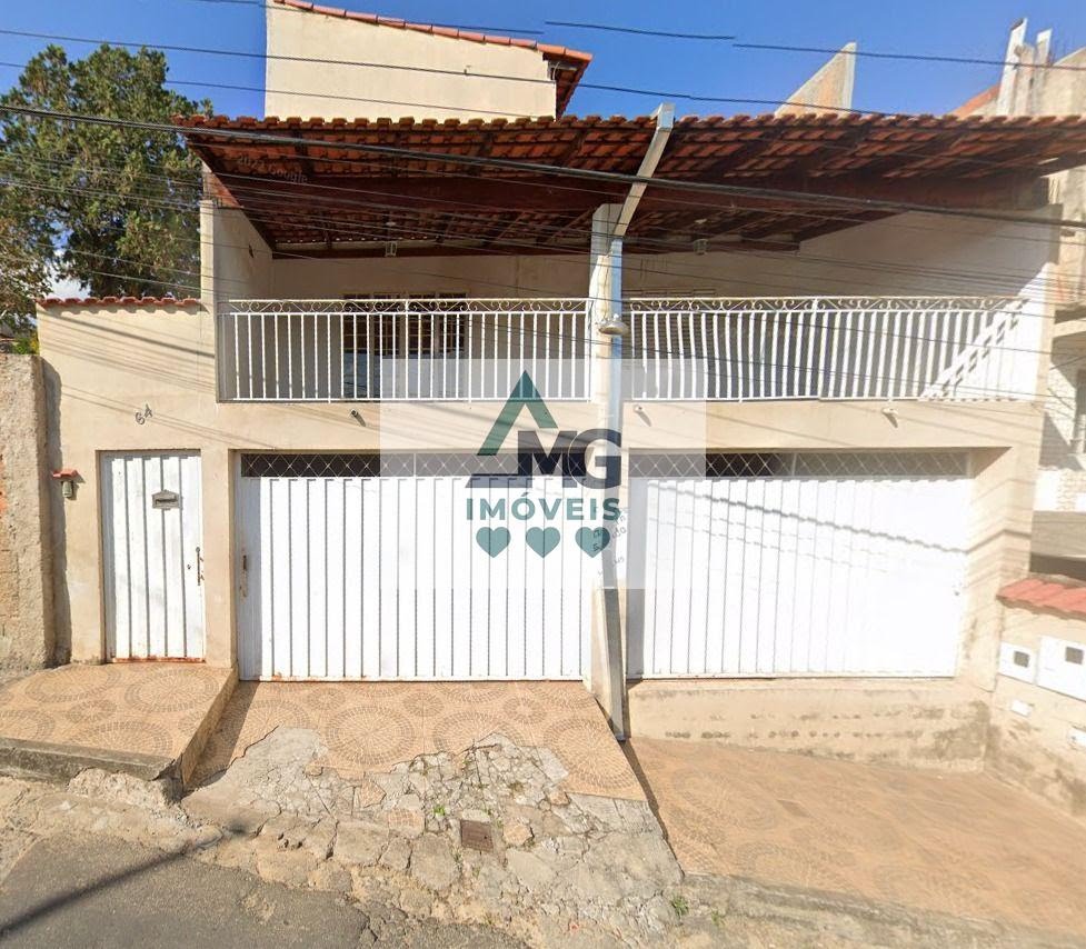 Casa à venda com 5 quartos, 2 vagas e 177m² no Vila Lima, Três Corações — foto principal
