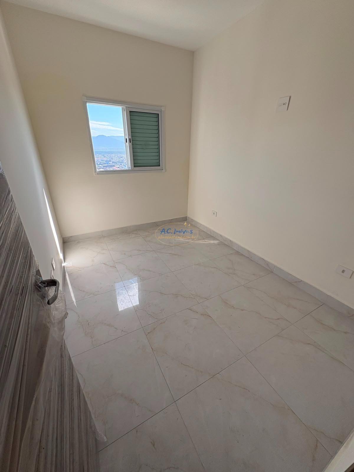 Apartamento à venda com 3 quartos, 1 suíte, 2 vagas e 93m² no Vila Tupi, Praia Grande (SP) — foto 23 de 24