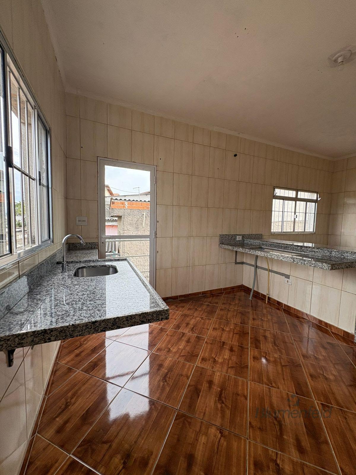 Casa à venda com 4 quartos, 1 suíte, 6 vagas e 200m² no Nova Arujá, Arujá (SP) — foto 10 de 23