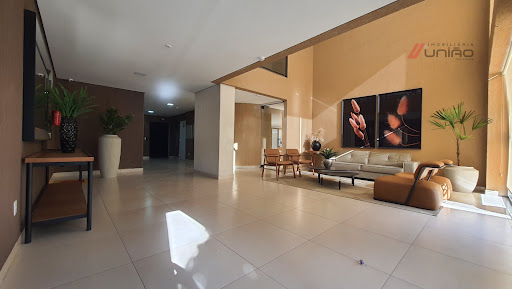 Conheça este incrível apartamento de 111m² na Zona I de Umuarama, com 3 dormitórios, 1 suíte e 3 banheiros. Disponível para venda por R$750.000.
