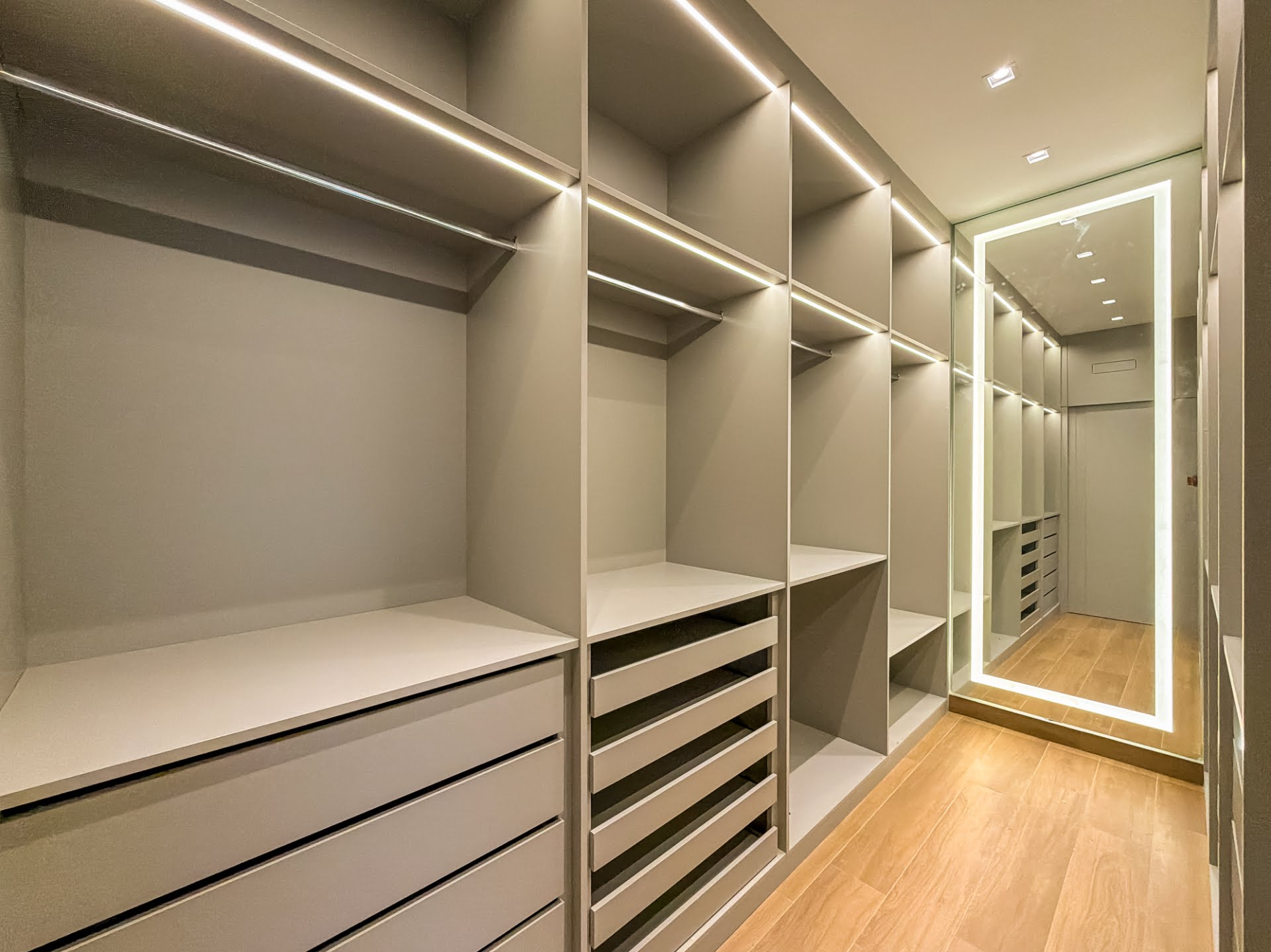 Casa à venda com 3 quartos, 3 suítes, 4 vagas e 213m² no Sapezal, Indaiatuba (SP) — foto 12 de 30