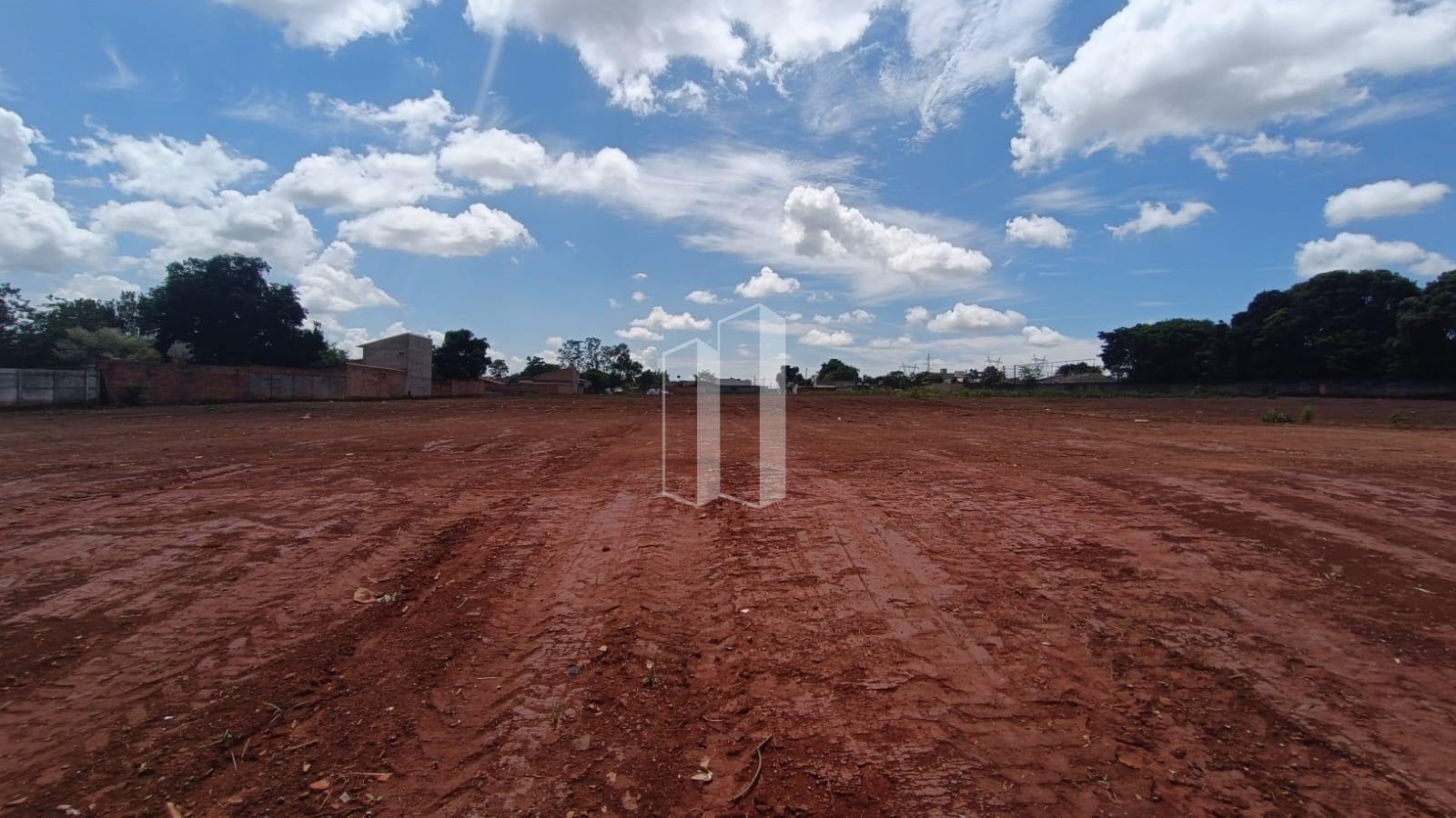 Terreno à venda com 10400m² de terreno no Chácaras São Pedro, Aparecida de Goiânia — foto principal