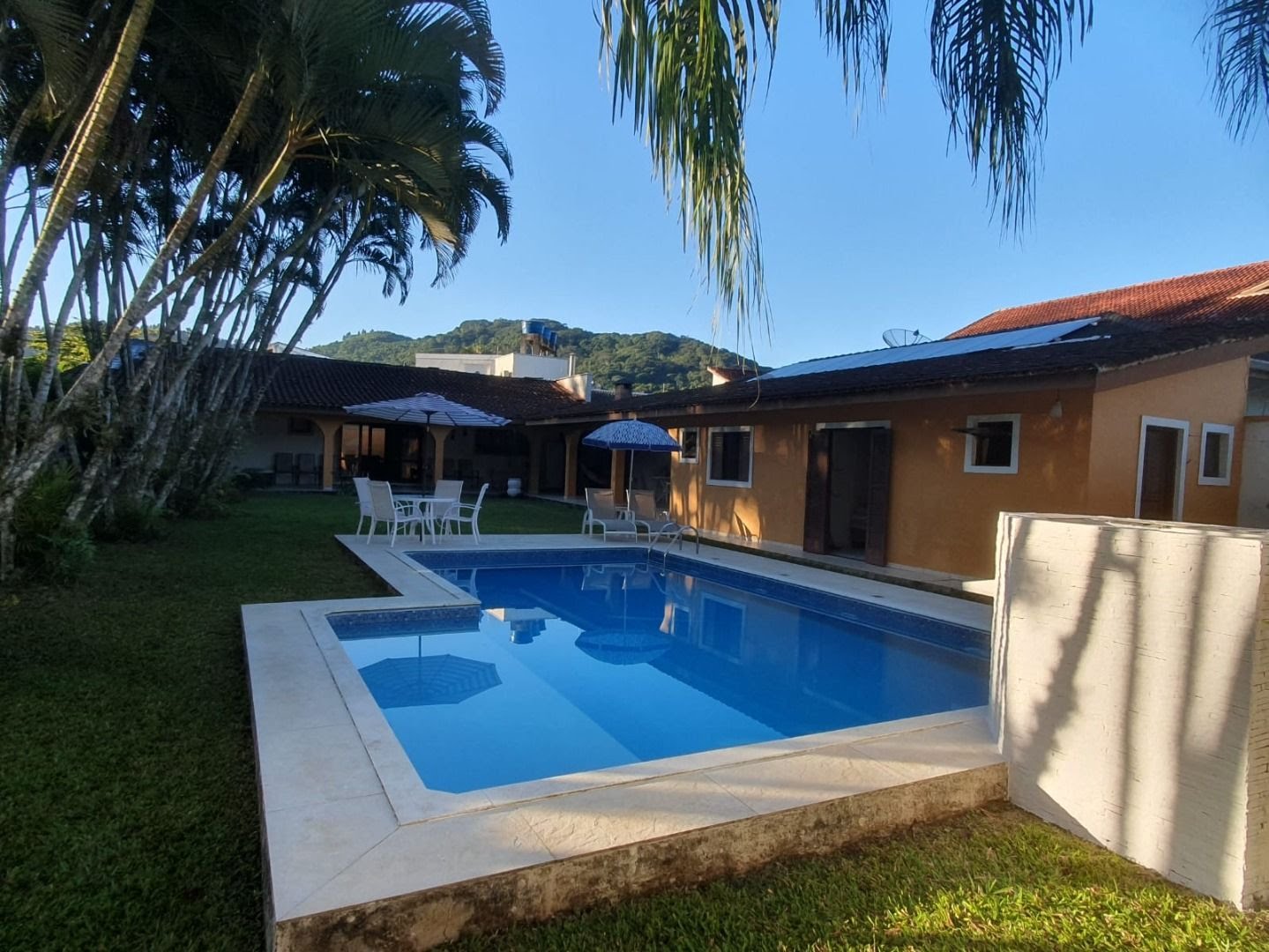 Casa à venda com 5 quartos, 5 banheiros, 6 vagas e 230m² no Domingas Dias, Ubatuba (SP) — foto 2 de 21