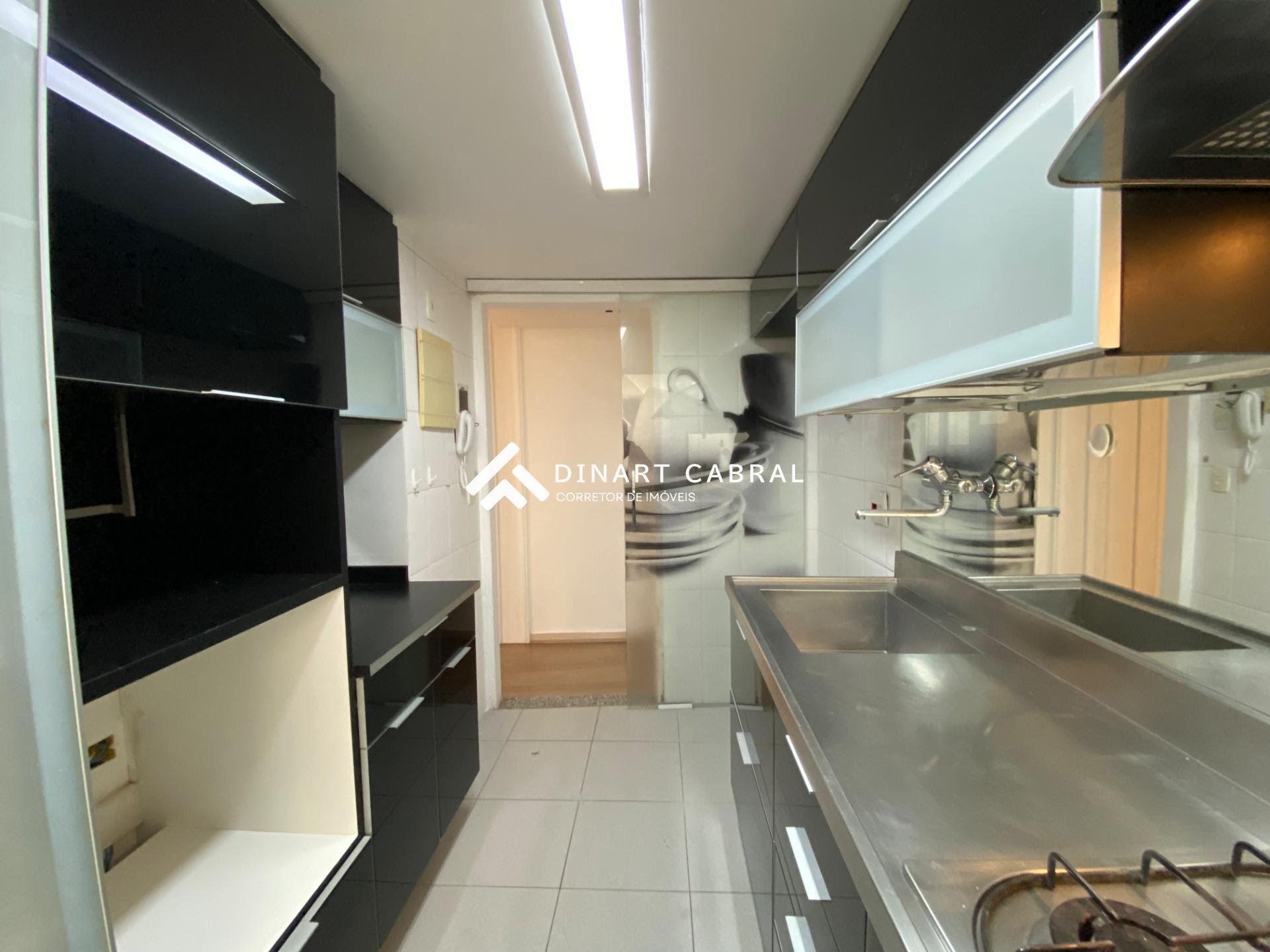 Apartamento à venda com 2 quartos, 1 suíte, 3 vagas e 176m² no Leblon, Rio de Janeiro (RJ) — foto 25 de 30