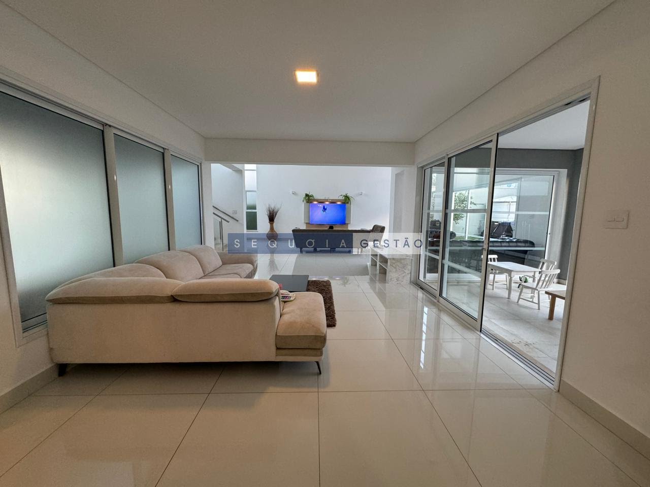 Casa à venda com 5 quartos, 5 suítes, 4 vagas e 530m² no Vila Costa, Taubaté (SP) — foto 9 de 30