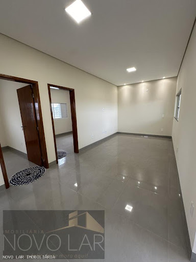 Salão Comercial para Locação em Adamantina / SP no bairro RESIDENCIAL ALTOS DA COLINA