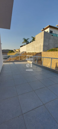Casa no Condomínio em Cambarah - Jarinu, SP