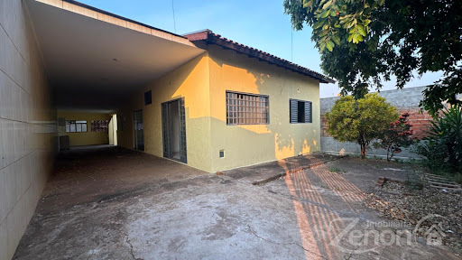Casa à Venda em Adamantina - 2 Dormitórios 